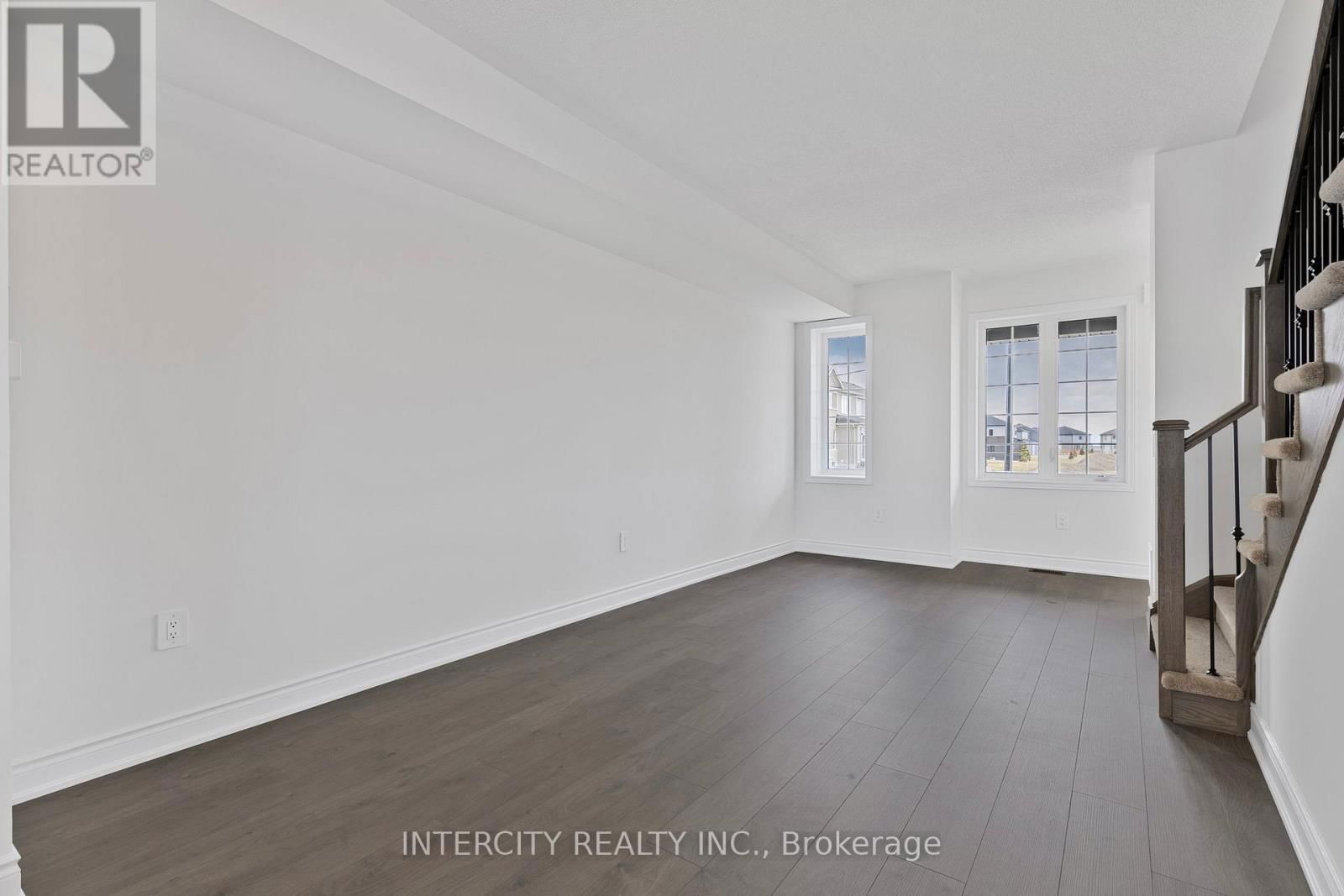 9 AVALON DRIVE Image 12