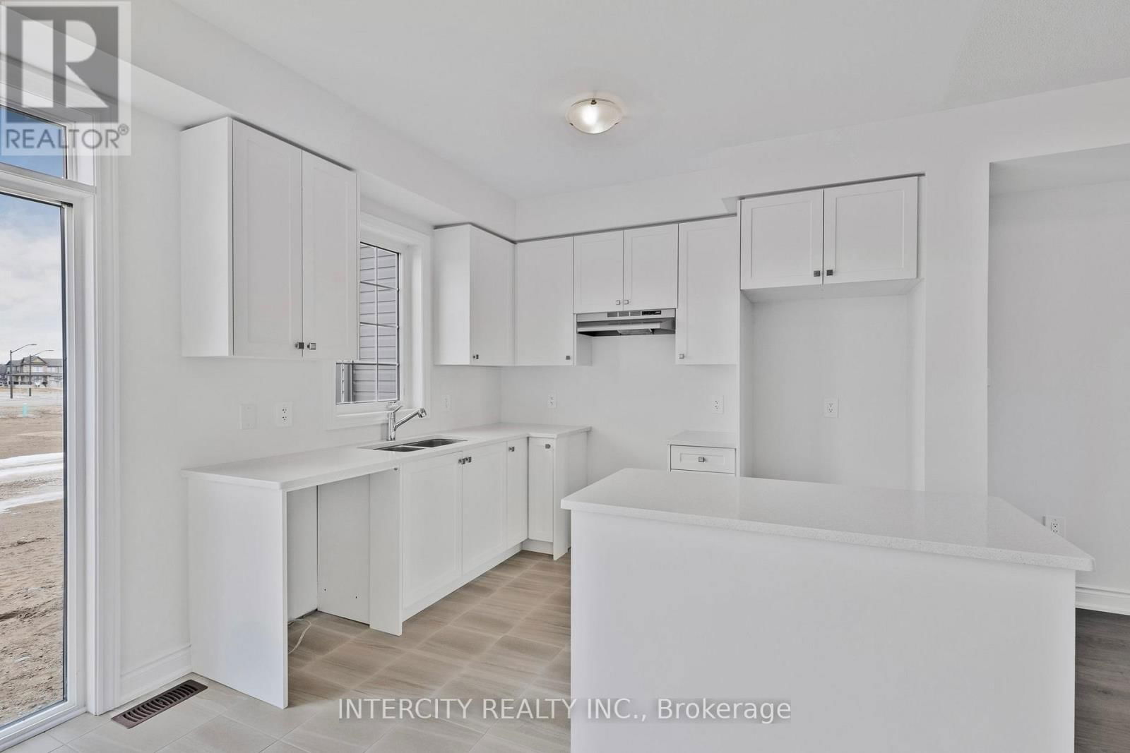 9 AVALON DRIVE Image 16