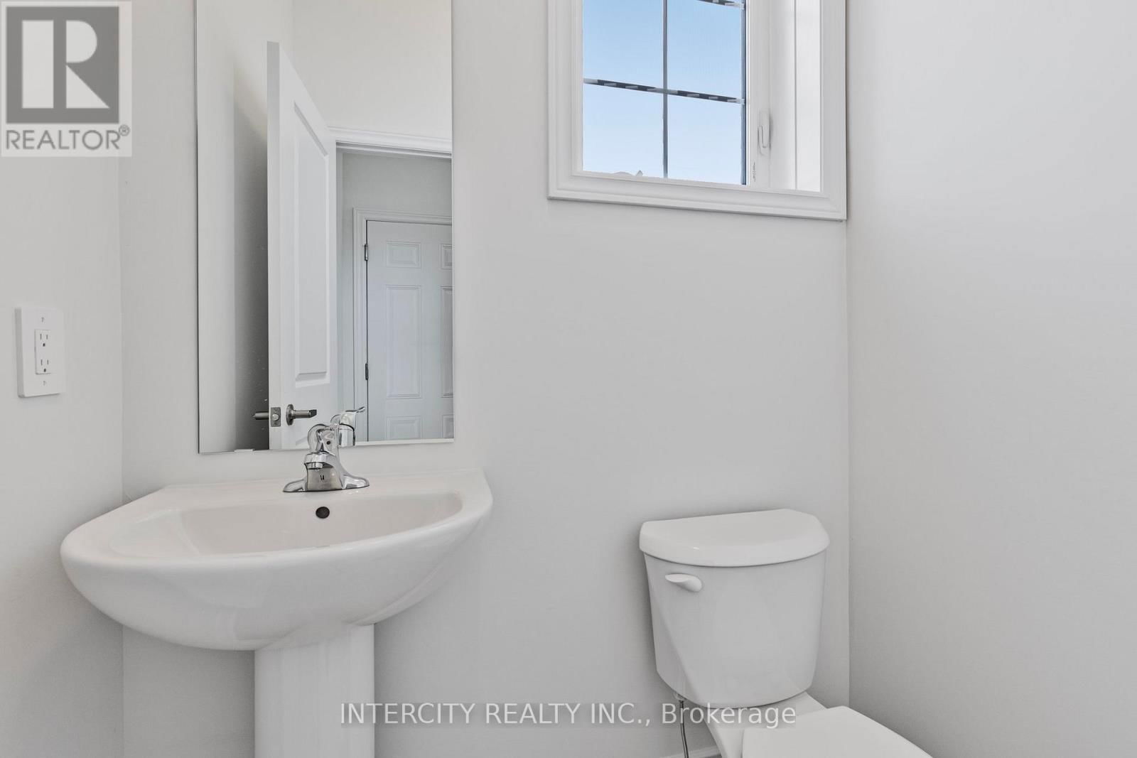 9 AVALON DRIVE Image 18
