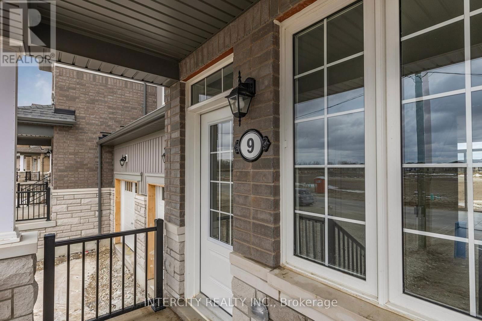 9 AVALON DRIVE Image 6