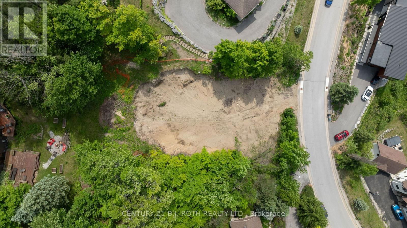 12 VALLEYCREST DRIVE Image 5