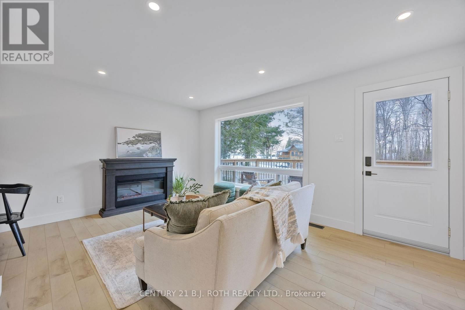 185 SILVER BIRCH CRESCENT Image 13
