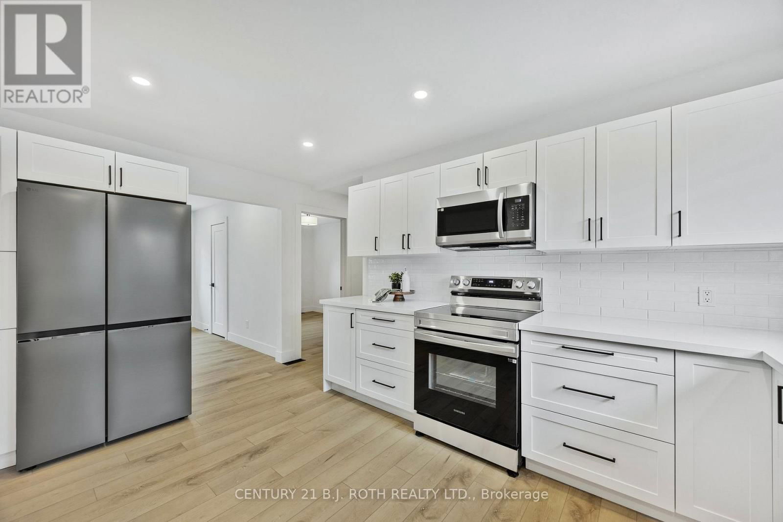 185 SILVER BIRCH CRESCENT Image 17