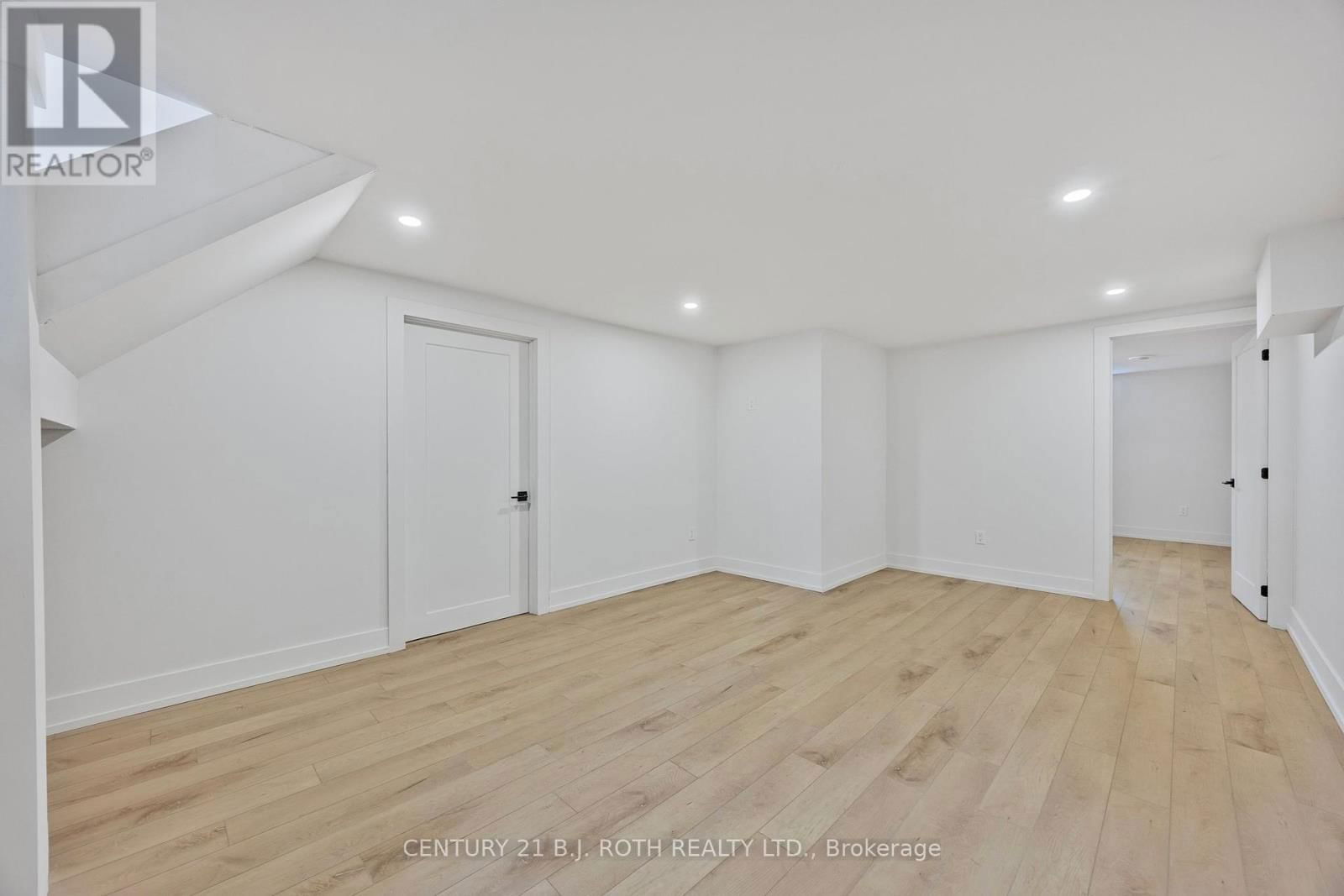 185 SILVER BIRCH CRESCENT Image 30