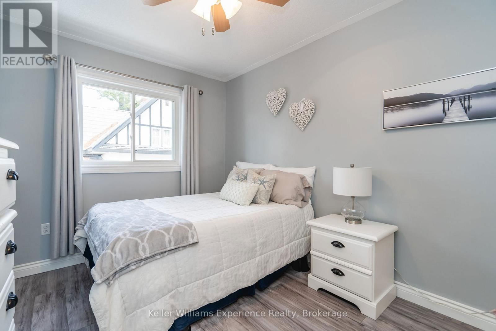 10 CLARENCE AVENUE Image 13