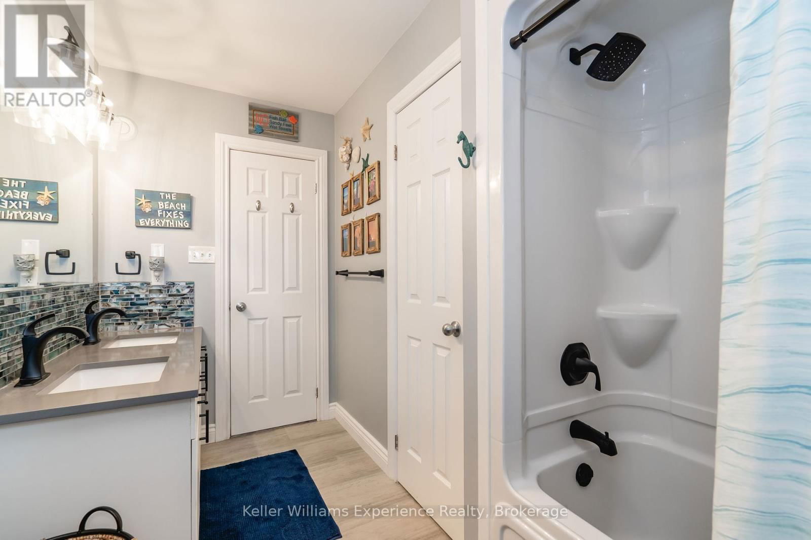 10 CLARENCE AVENUE Image 17
