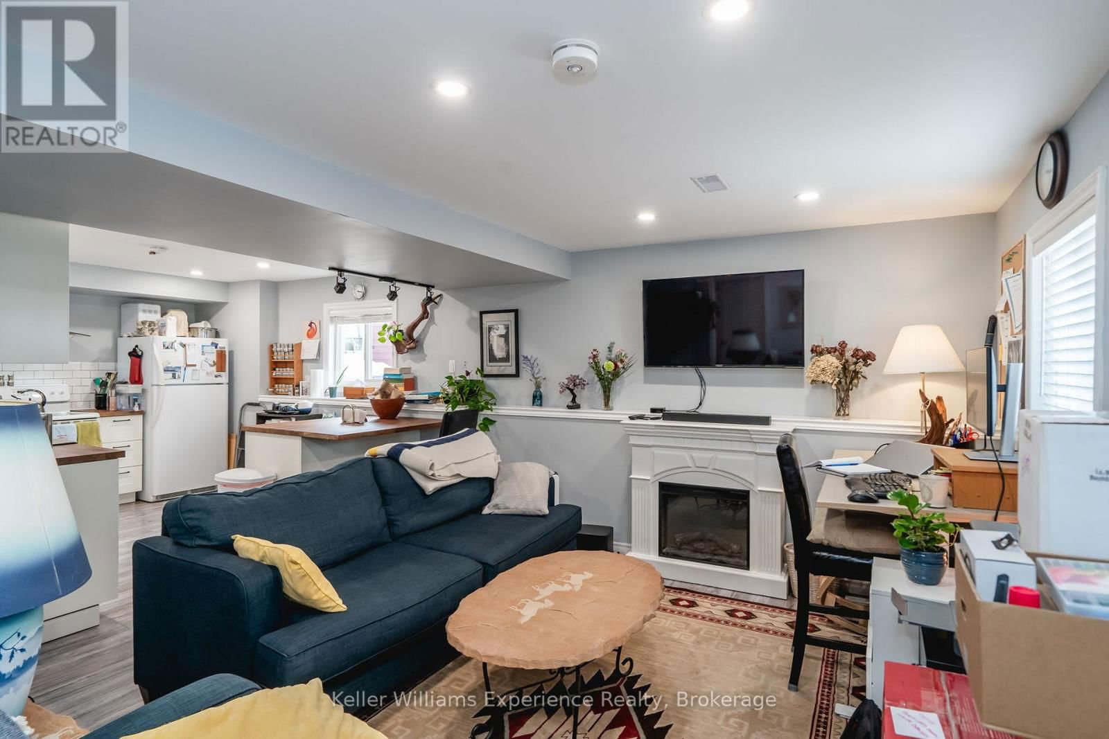 10 CLARENCE AVENUE Image 22