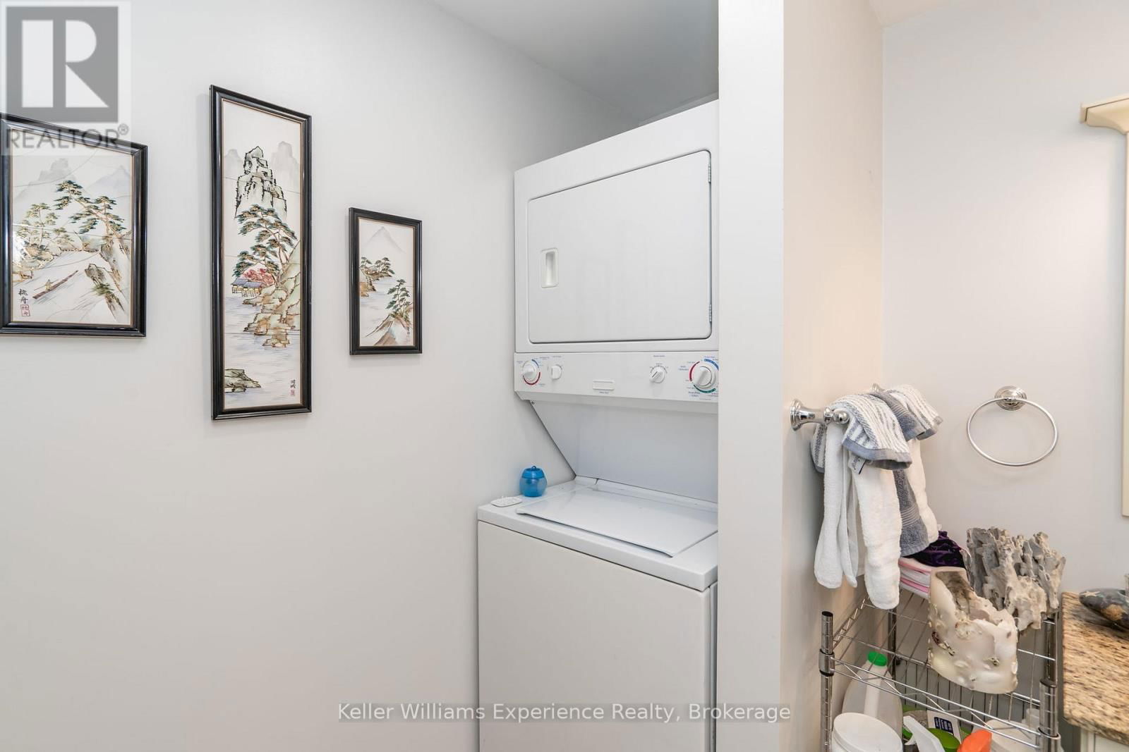 10 CLARENCE AVENUE Image 26