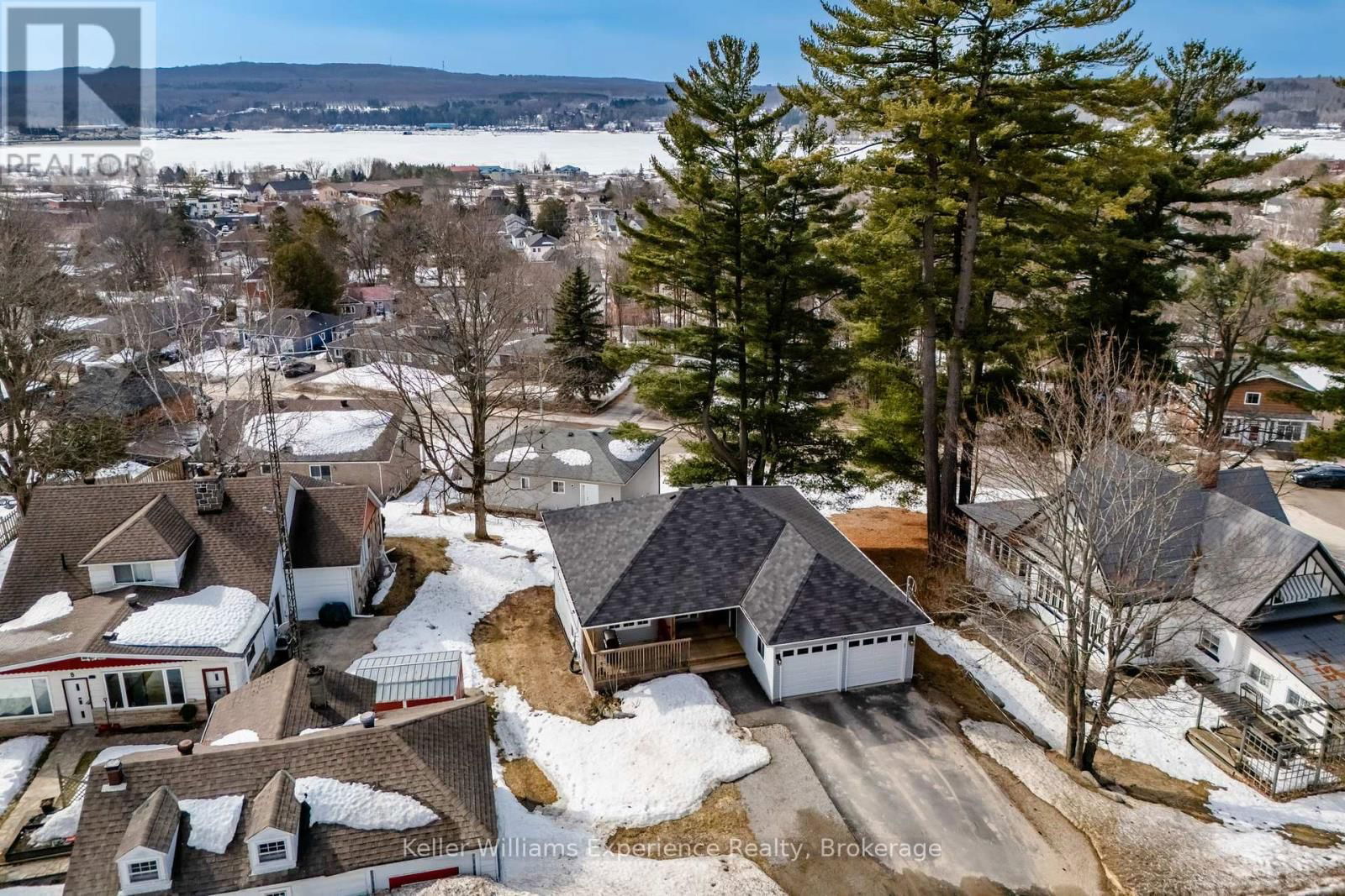 10 CLARENCE AVENUE Image 30