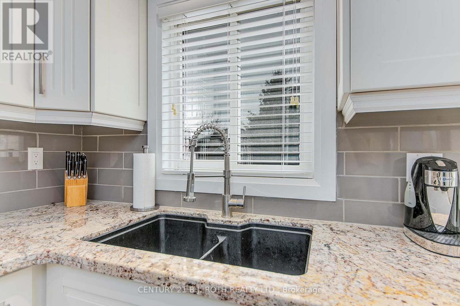 124 BROWN STREET Image 12