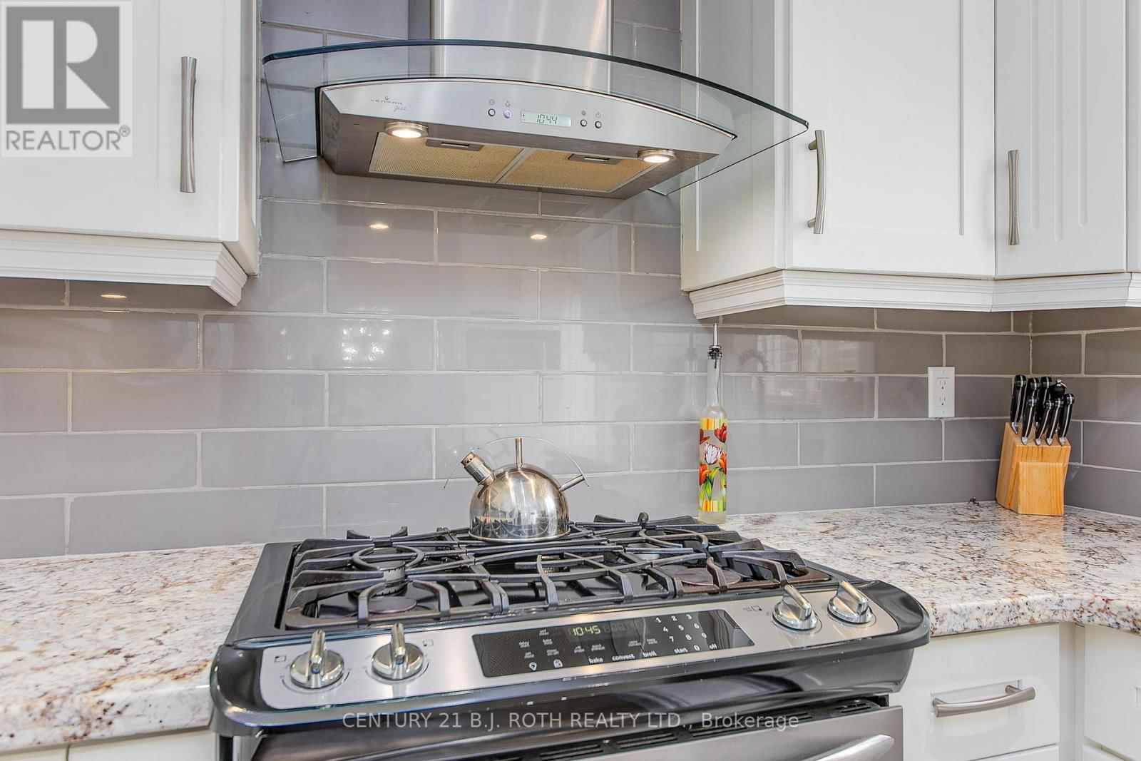 124 BROWN STREET Image 13