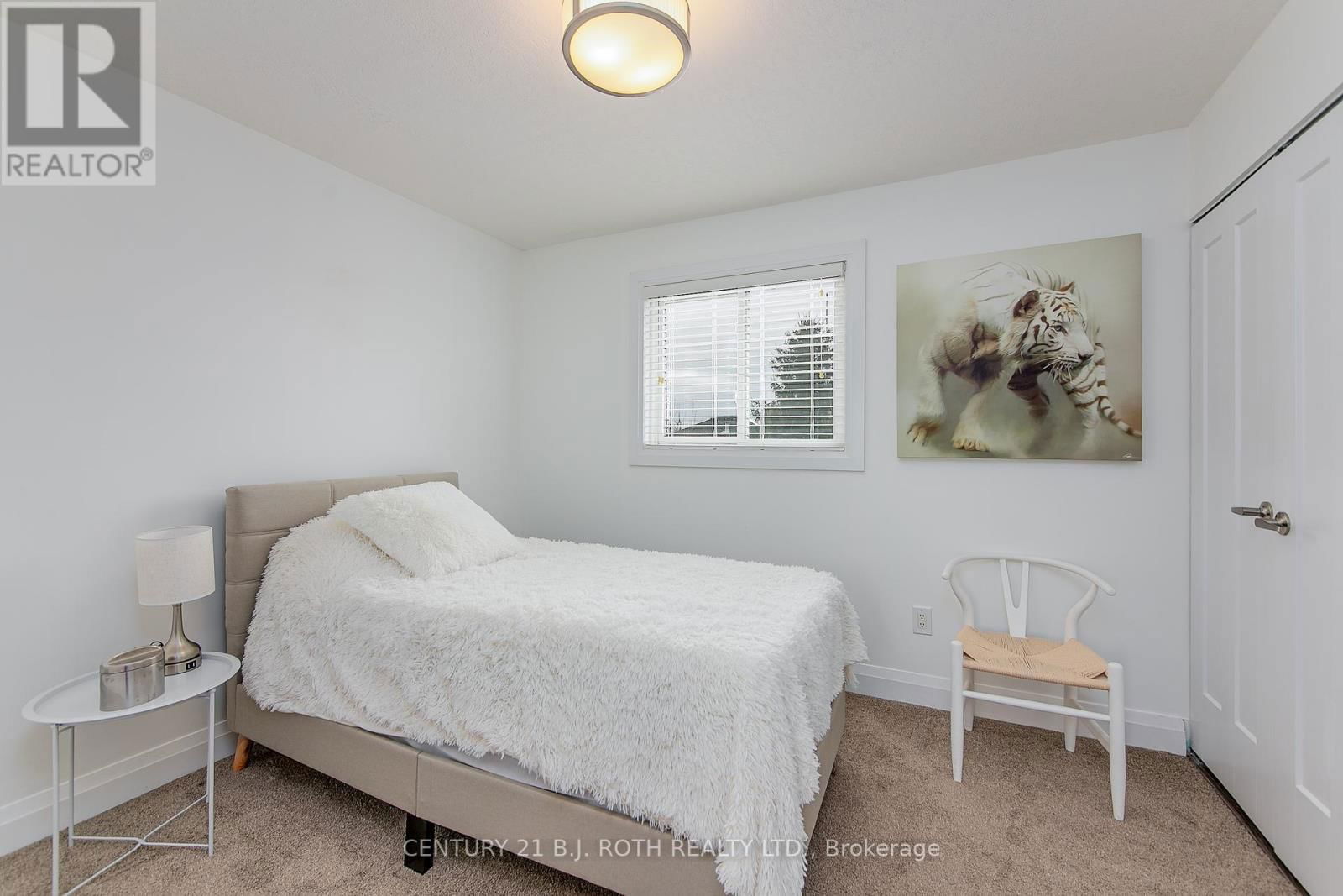 124 BROWN STREET Image 16