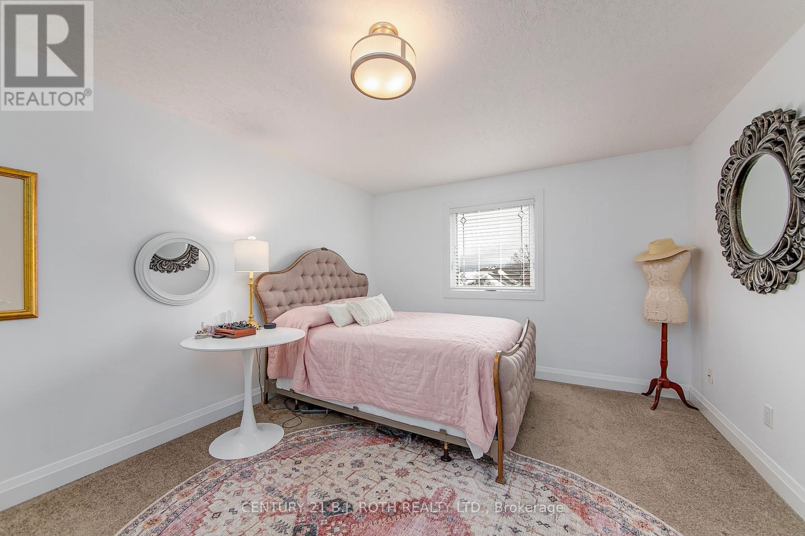 124 BROWN STREET Image 18