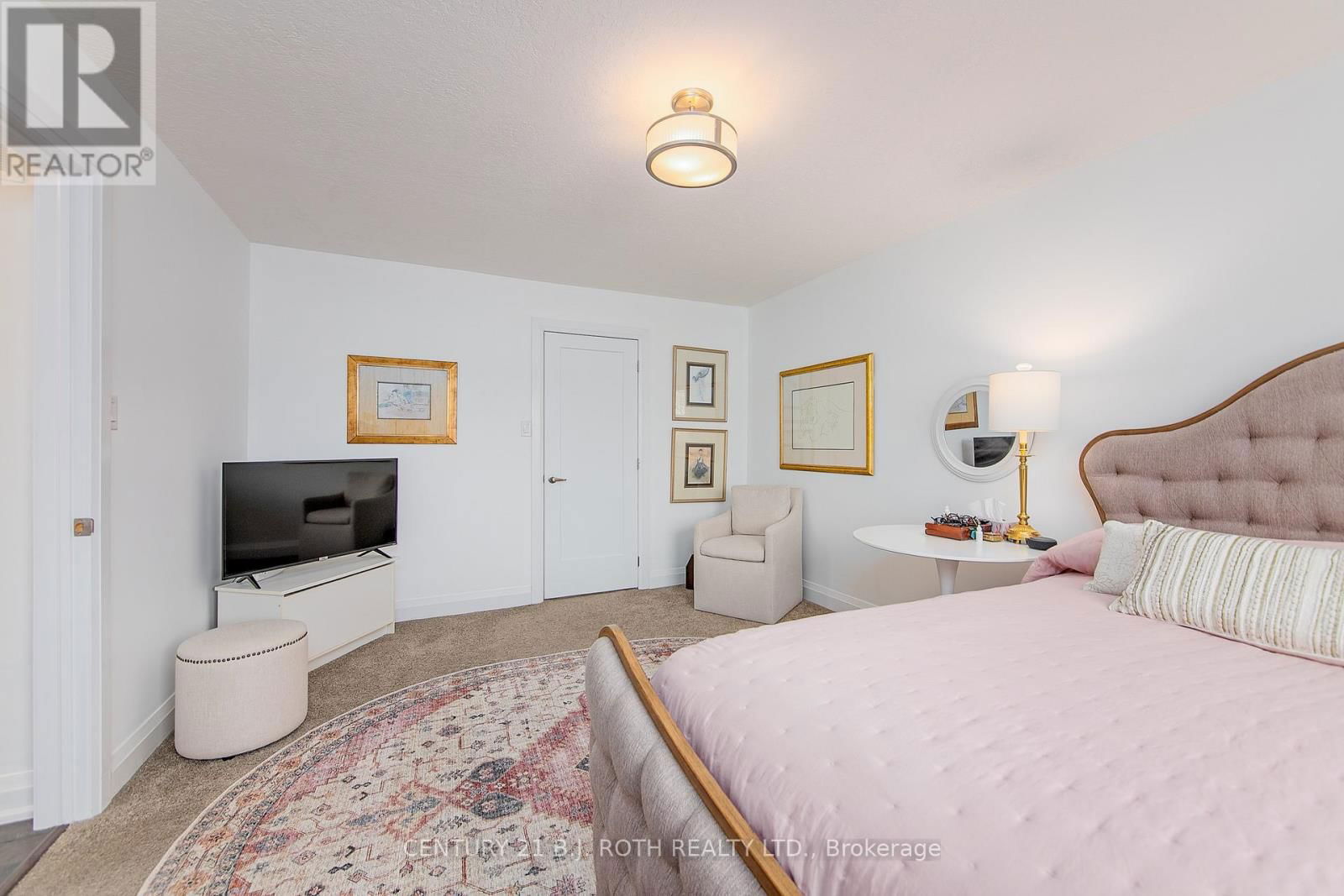 124 BROWN STREET Image 19