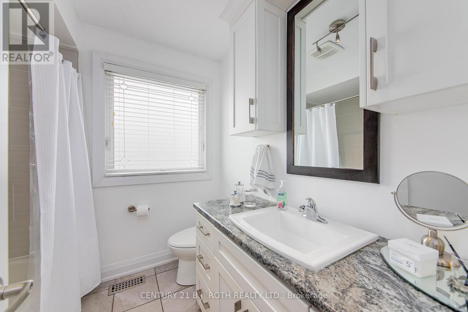 124 BROWN STREET Image 20