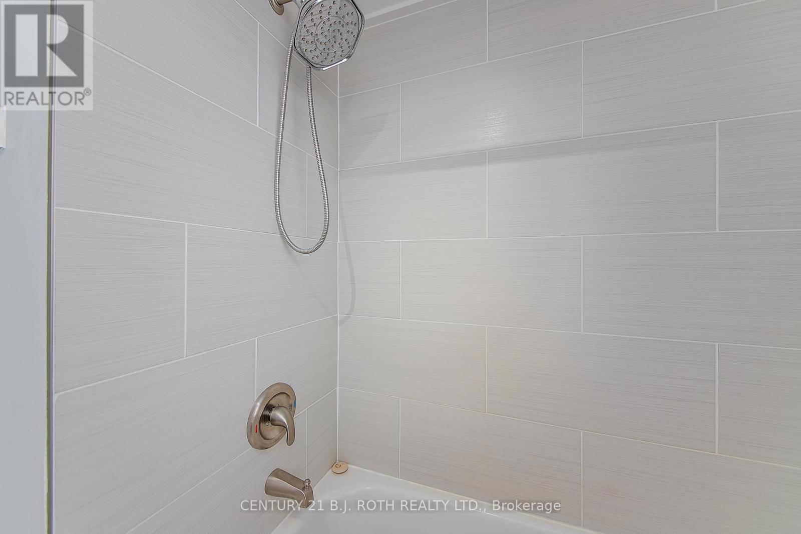 124 BROWN STREET Image 21