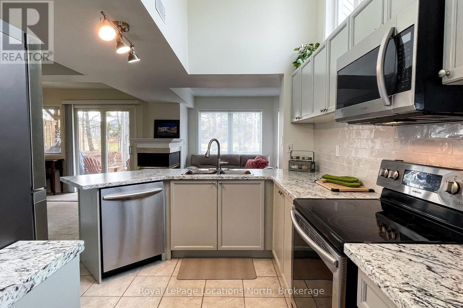 28 BARKER BOULEVARD Image 15