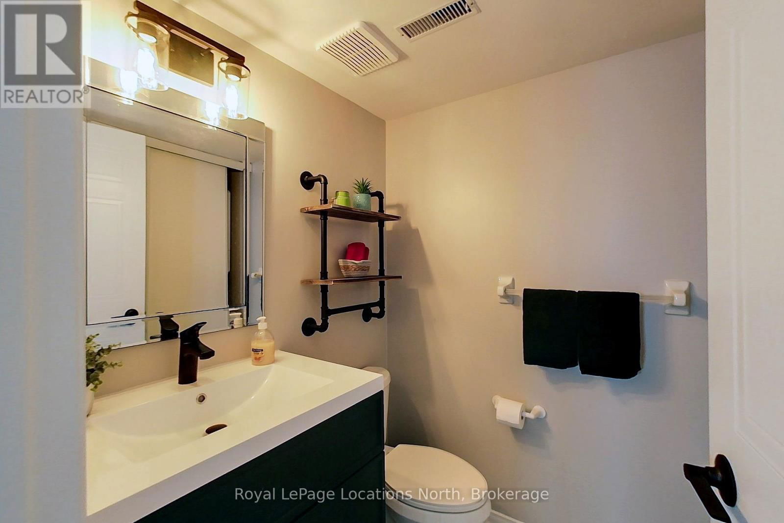 28 BARKER BOULEVARD Image 19