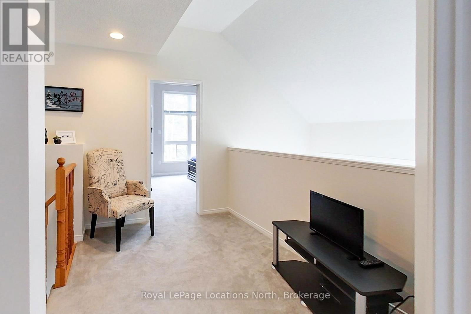 28 BARKER BOULEVARD Image 21