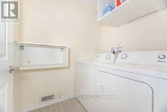 164 ALLEGRA DRIVE Image 32