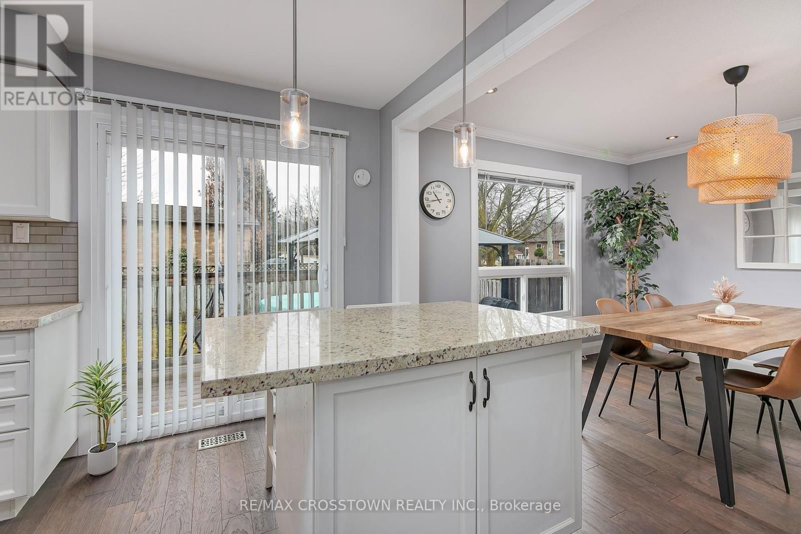 9 PATTERSON PLACE Image 15