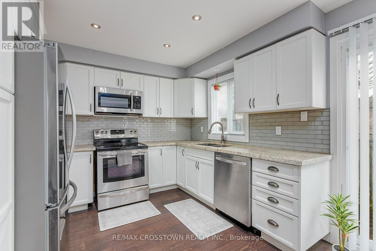 9 PATTERSON PLACE Image 16