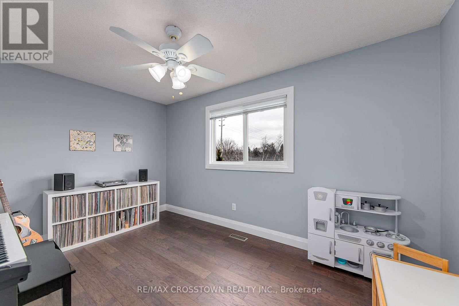 9 PATTERSON PLACE Image 24