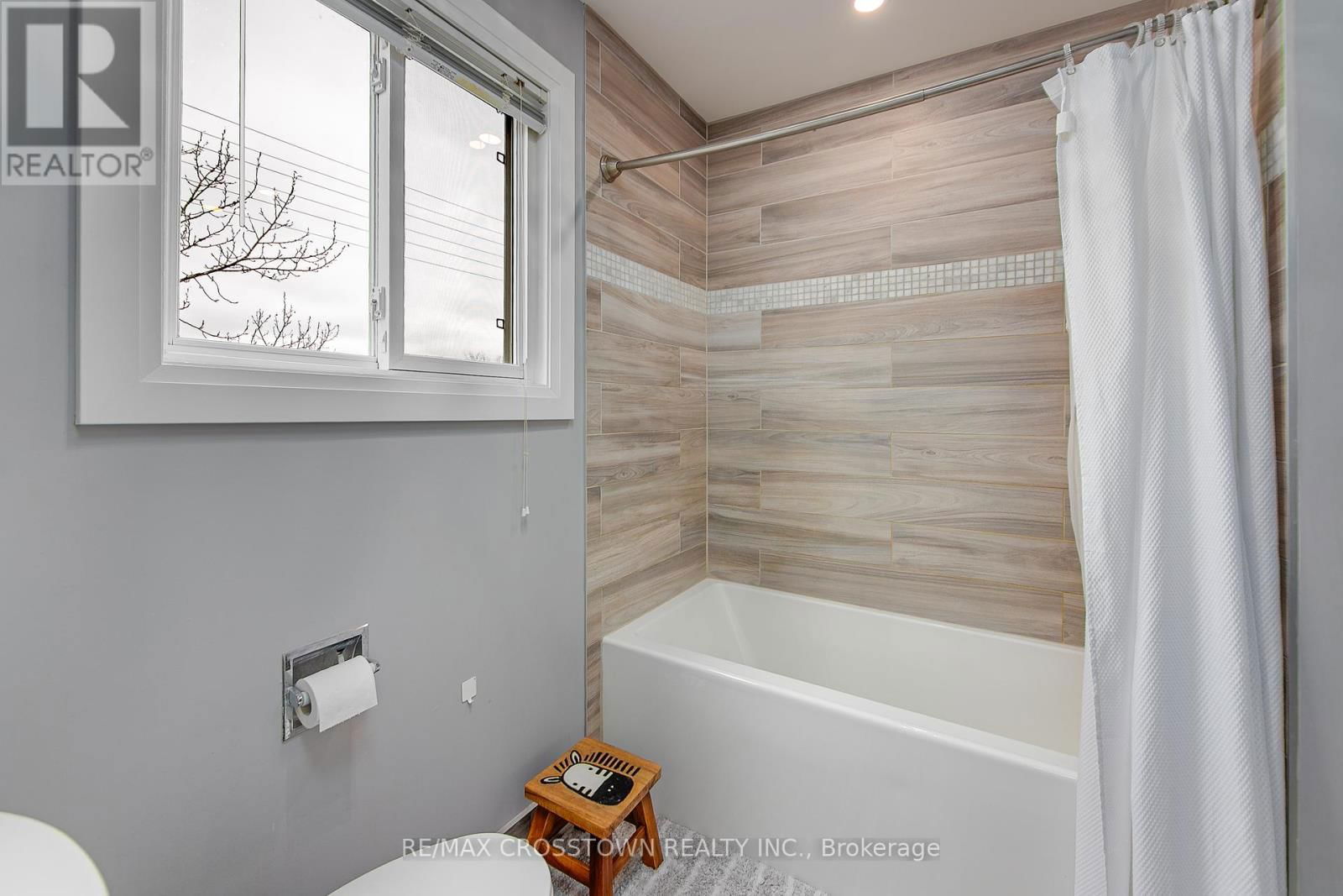 9 PATTERSON PLACE Image 28