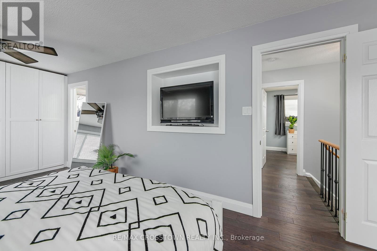 9 PATTERSON PLACE Image 34