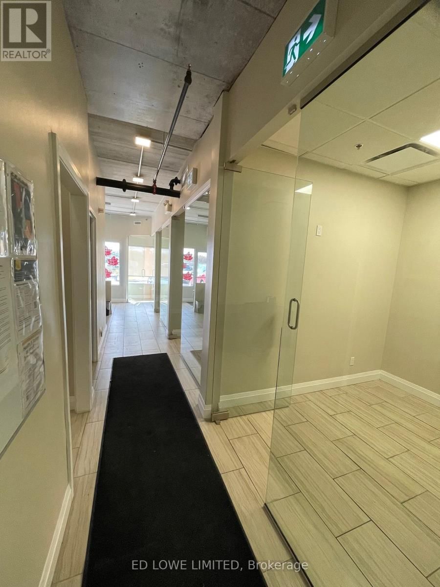 3 - 353 SAUNDERS ROAD Image 4