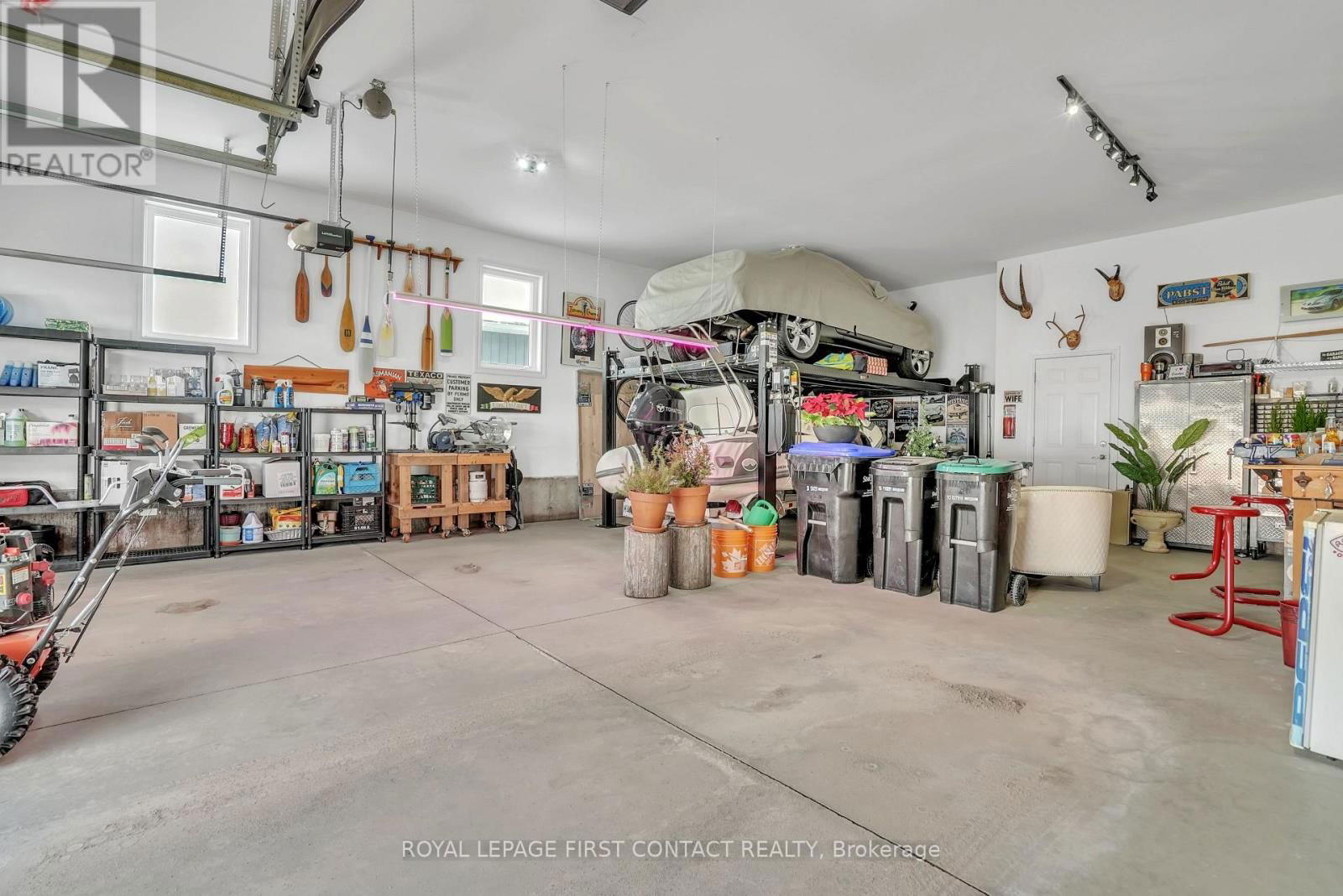 5 CHARLIE RAWSON BOULEVARD Image 31
