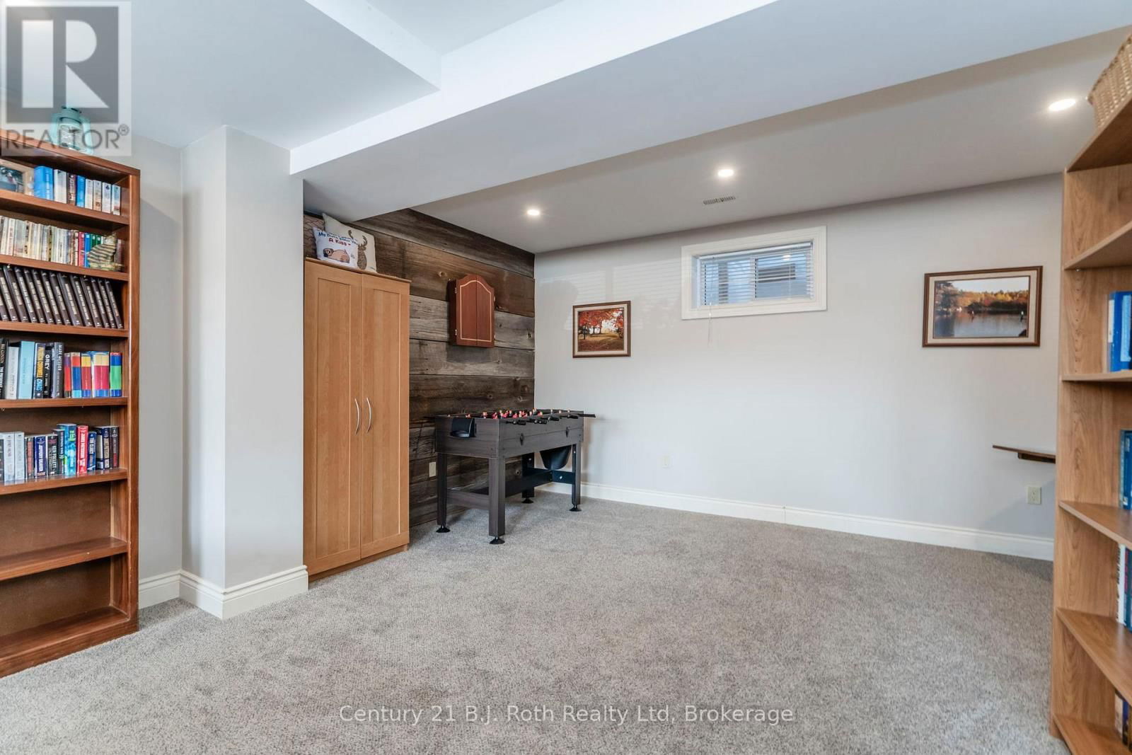 1055 GLEN EAGLES CRESCENT Image 23