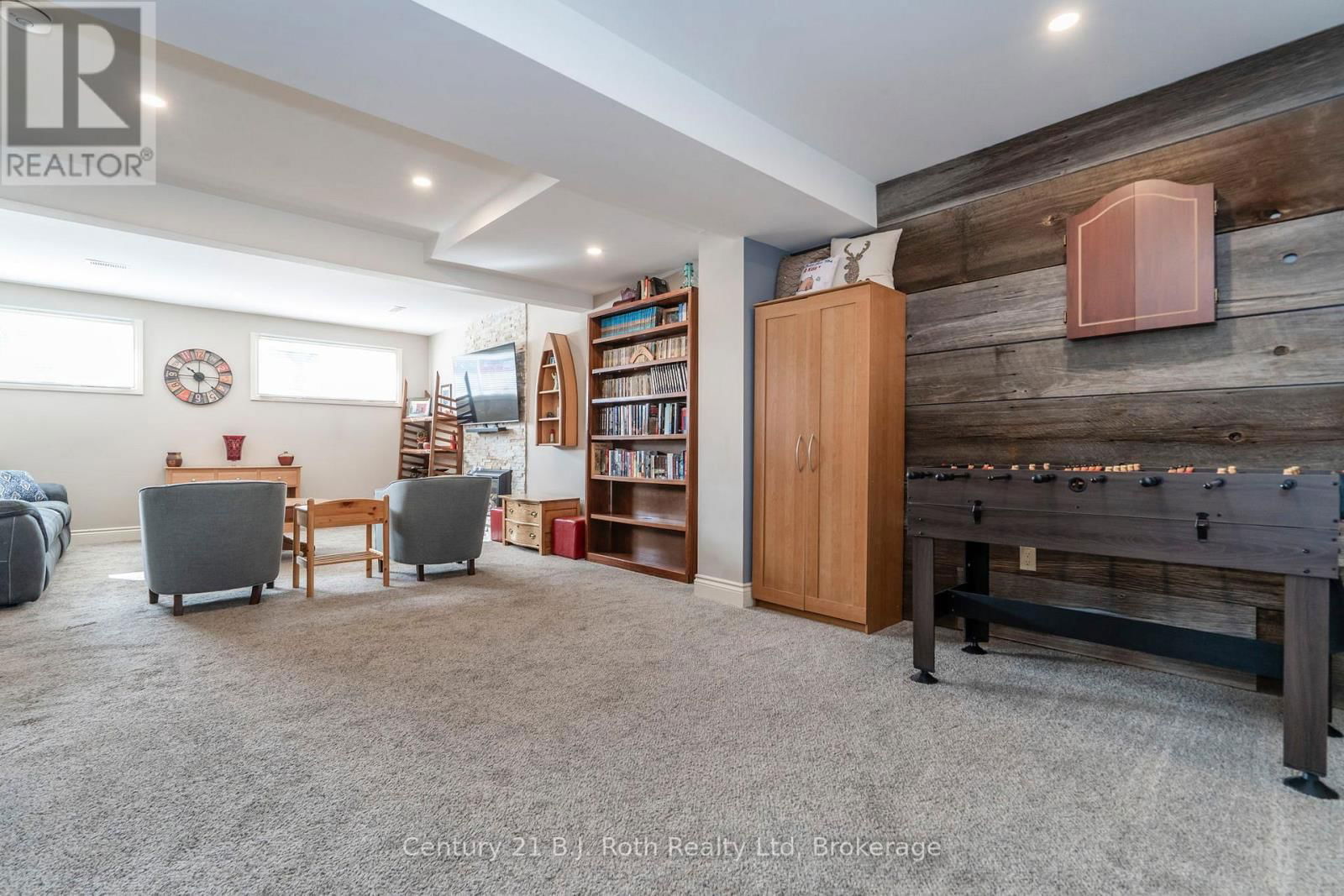 1055 GLEN EAGLES CRESCENT Image 24