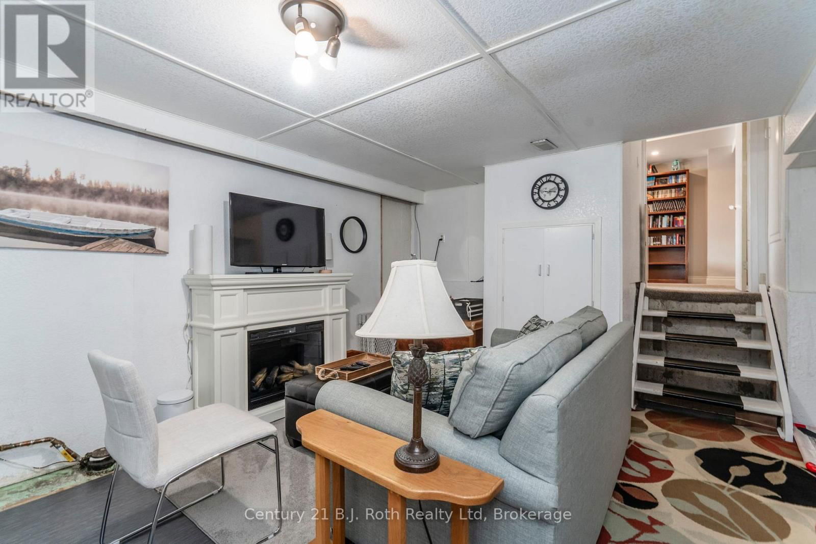 1055 GLEN EAGLES CRESCENT Image 26
