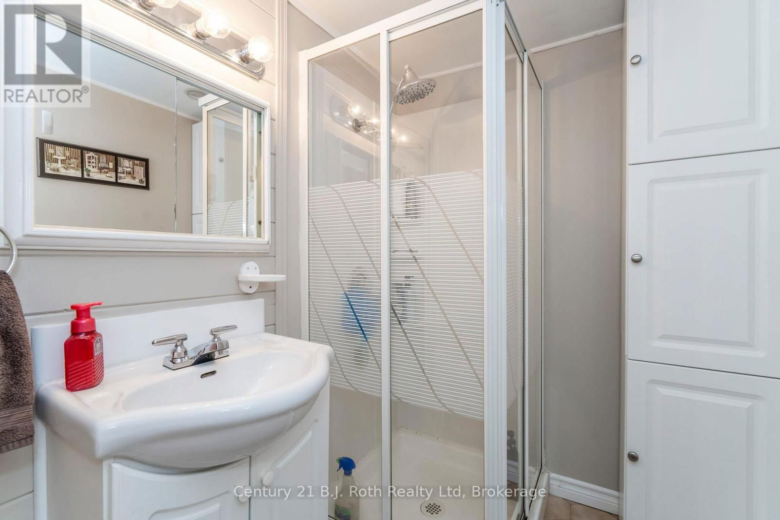 1055 GLEN EAGLES CRESCENT Image 27