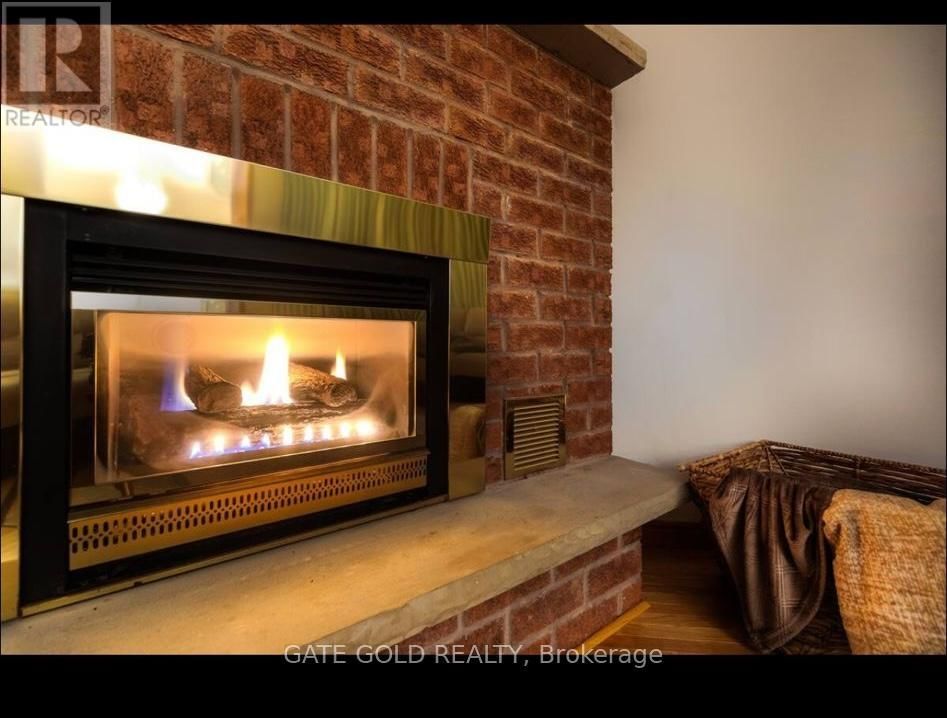 51 BECK BOULEVARD Image 22