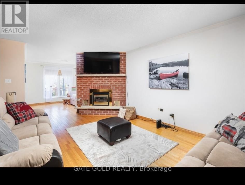 51 BECK BOULEVARD Image 8