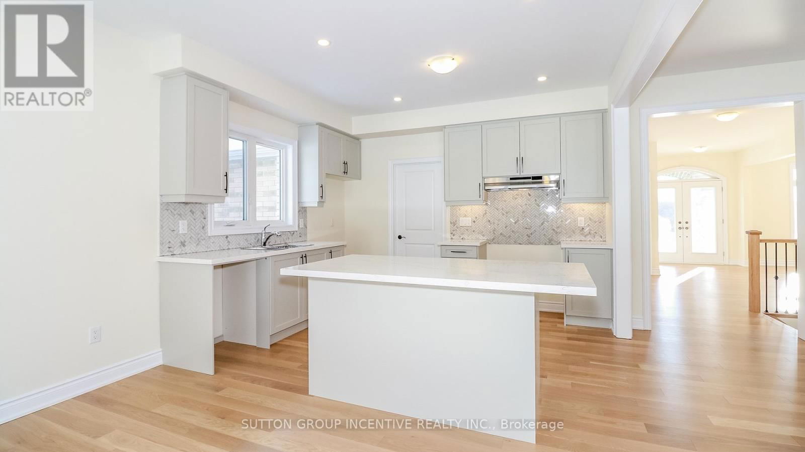 28 COTTONWOOD STREET Image 12