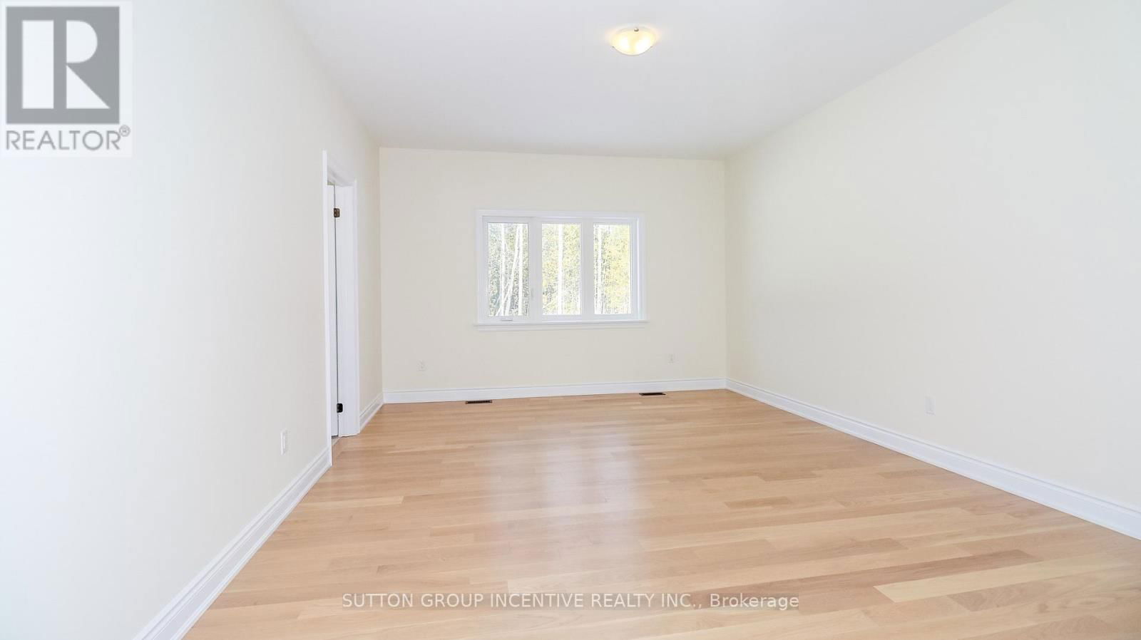 28 COTTONWOOD STREET Image 23
