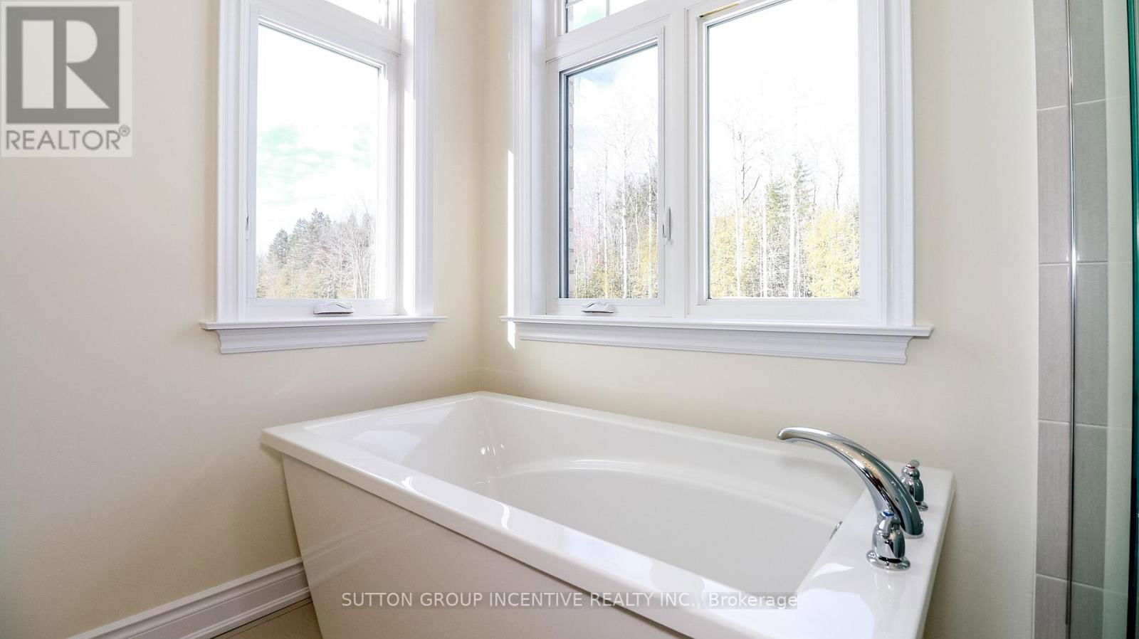 28 COTTONWOOD STREET Image 24