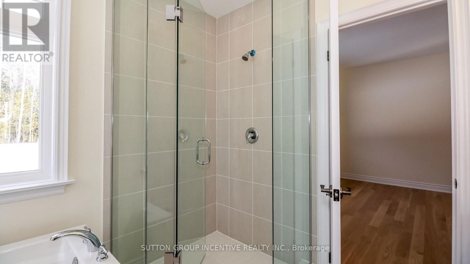 28 COTTONWOOD STREET Image 26