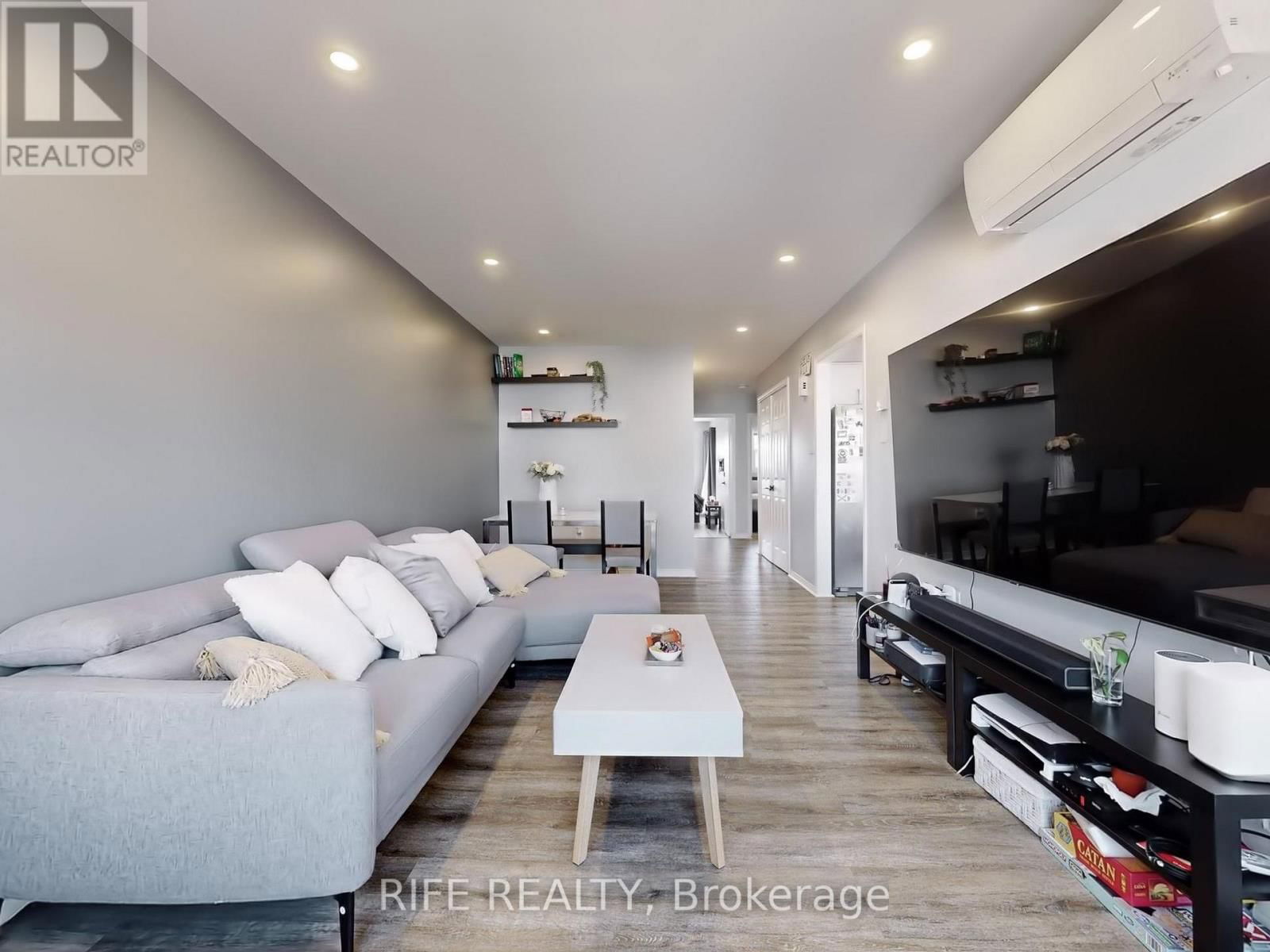 34 - 120 D'AMBROSIO DRIVE Image 3