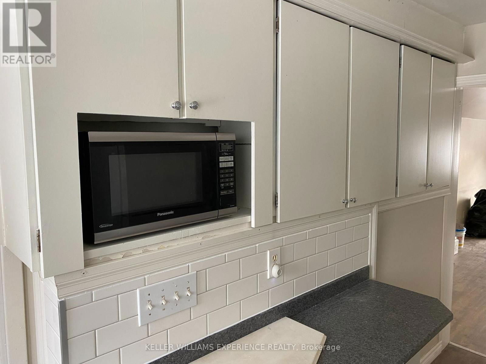 72 CAMPBELL AVENUE Image 24