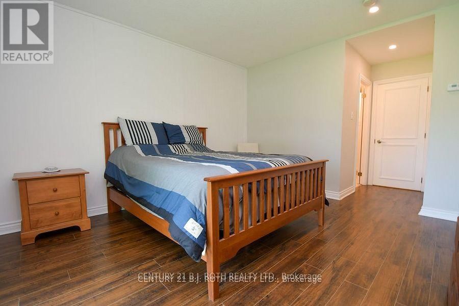 15 - 60 LAGUNA PARKWAY Image 10
