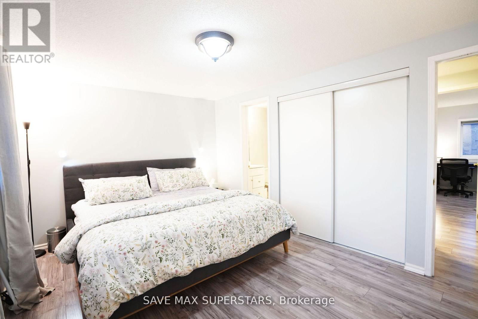 5 MAJESTY BOULEVARD Image 16