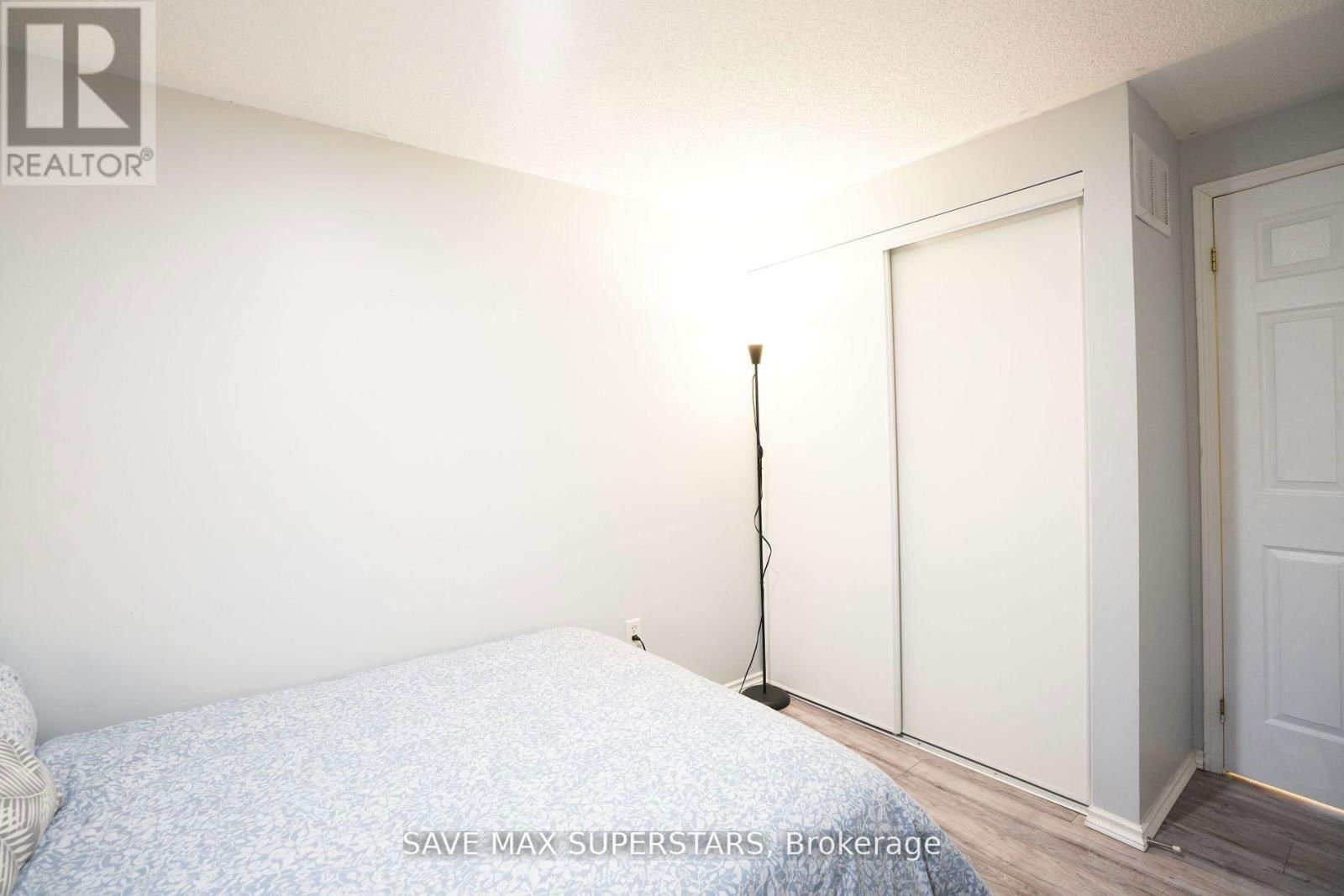 5 MAJESTY BOULEVARD Image 20