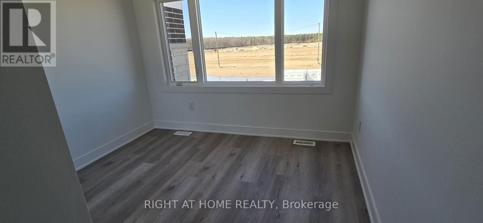 78 FOXLEY HEIGHTS Image 17
