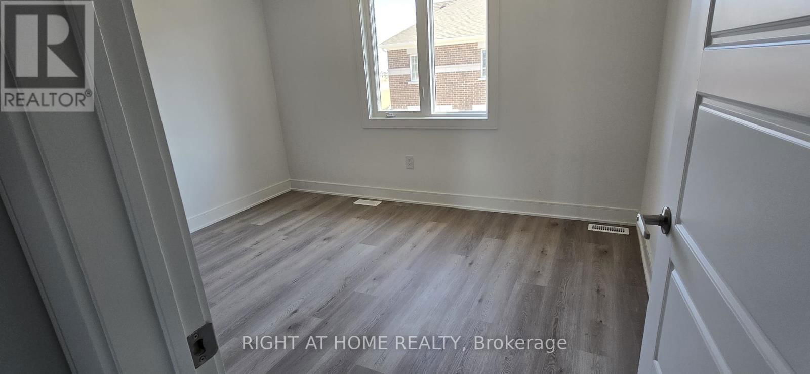 78 FOXLEY HEIGHTS Image 6
