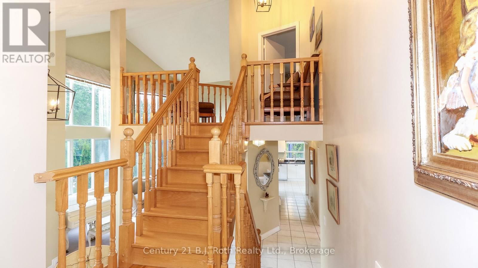 20 GRANT AVENUE EAST Image 13