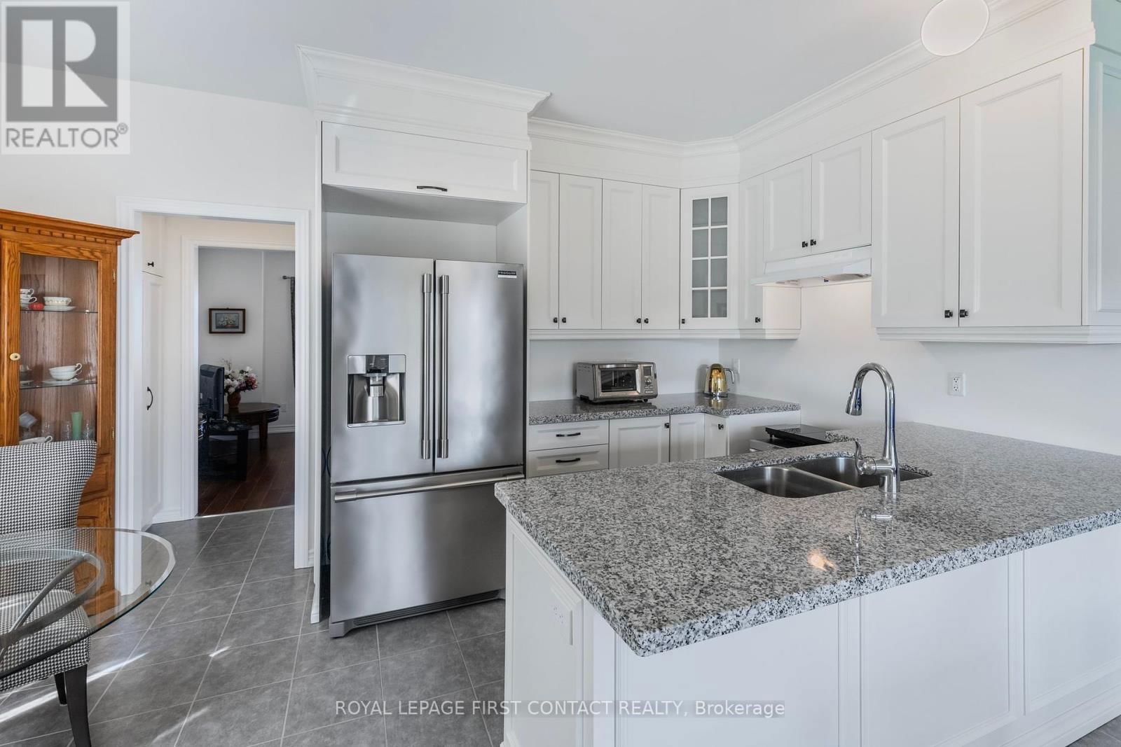 9 BEVERLY STREET Image 4